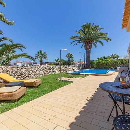 N - Astonishing Bay View Guesthouse لاغوس المظهر الخارجي الصورة