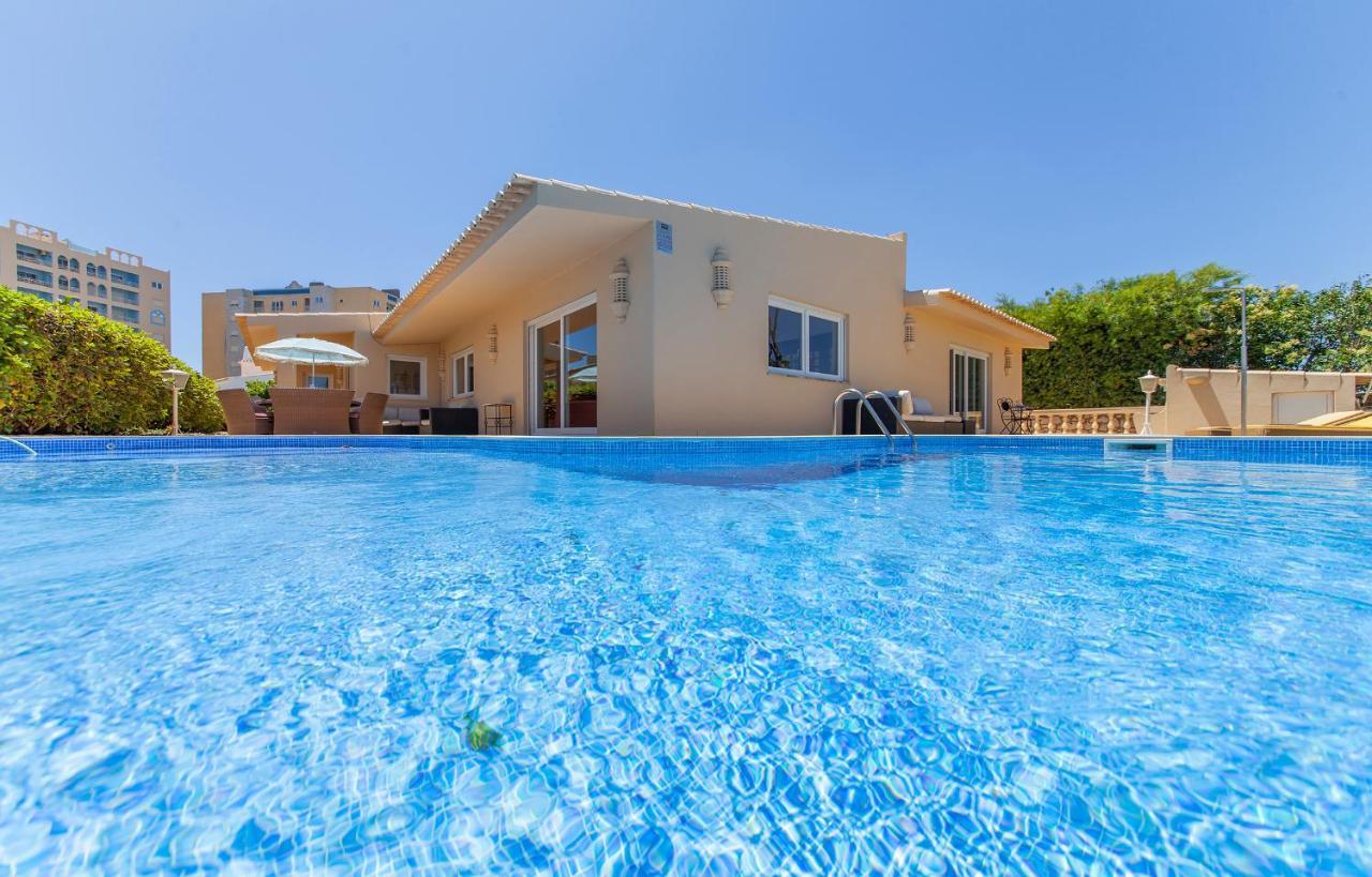 N - Astonishing Bay View Guesthouse لاغوس المظهر الخارجي الصورة