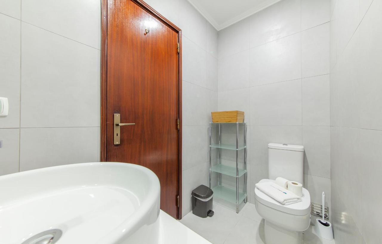 N - Astonishing Bay View Guesthouse لاغوس المظهر الخارجي الصورة